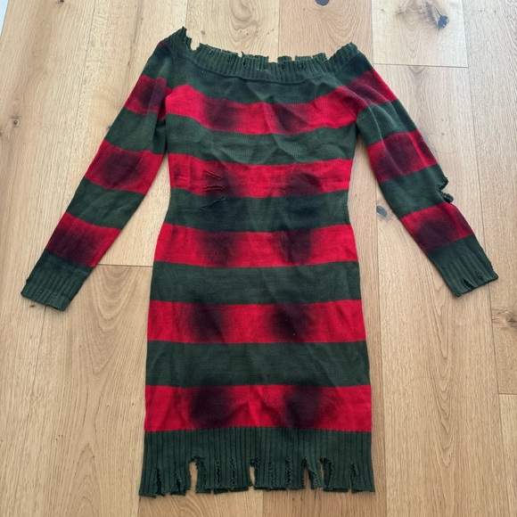 Freddie Krueger A Nightmare on Elm Street Adult Womens Costume Small S 2-4 - Picture 2 of 6